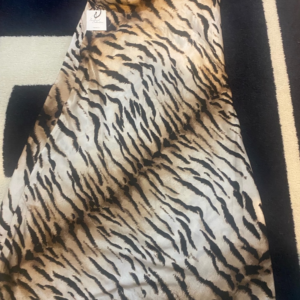Forever 21 midi animal print skirt large size zip